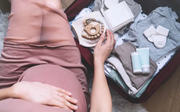 10 Hospital Bag Must Haves For The Big Day